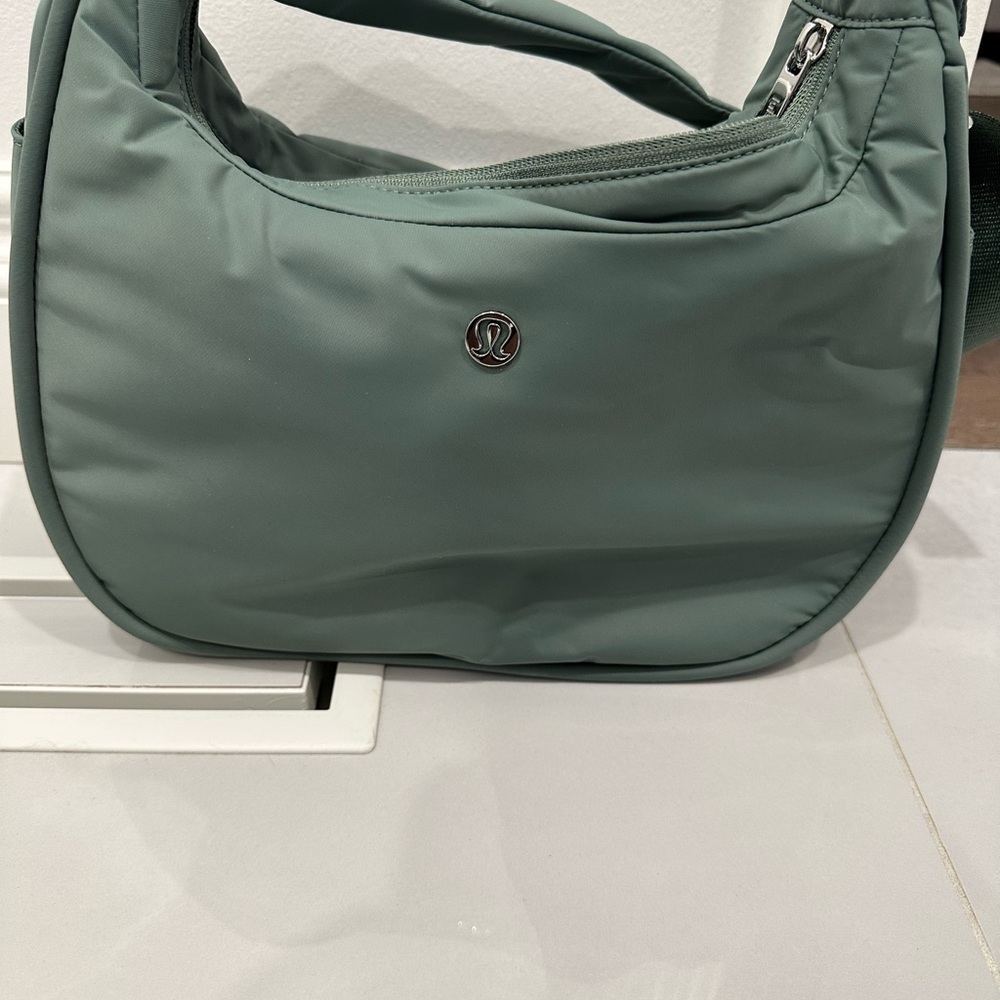 lululemon City Essentials Shoulder Bag 4L in grey eucalyptus.